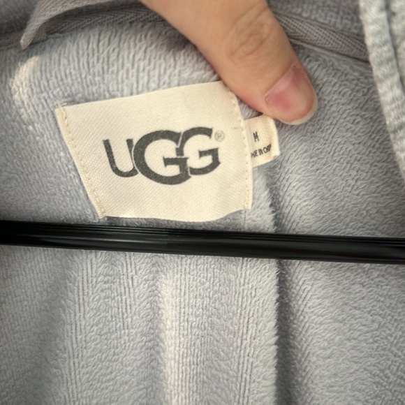 Ugg robe with pockets - Picture 2 of 3